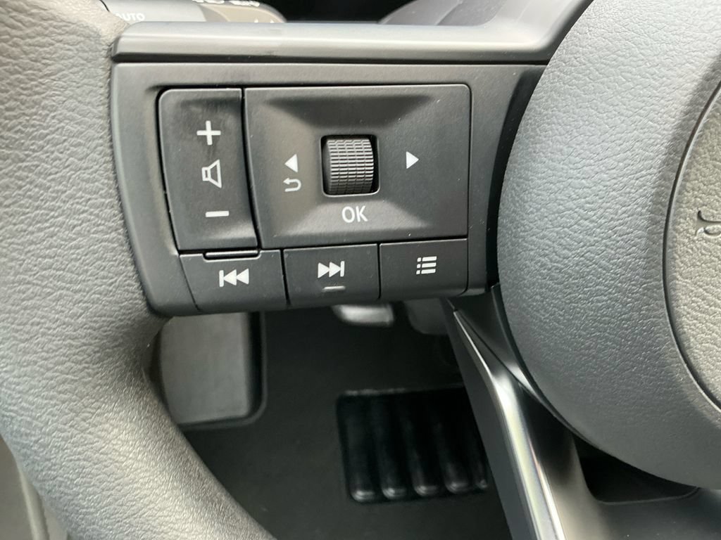 New 2026 Nissan Kicks SV w/ Cold Weather Package FWD image 21