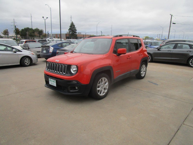 Used 2017 Jeep Renegade Latitude image 4