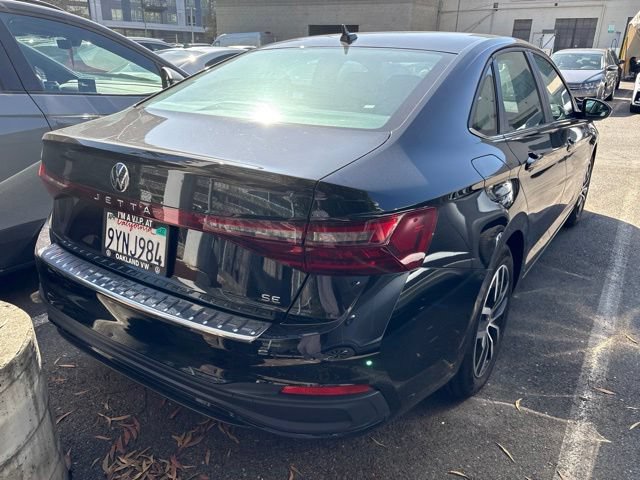 Used 2026 Volkswagen Jetta SE FWD image 3