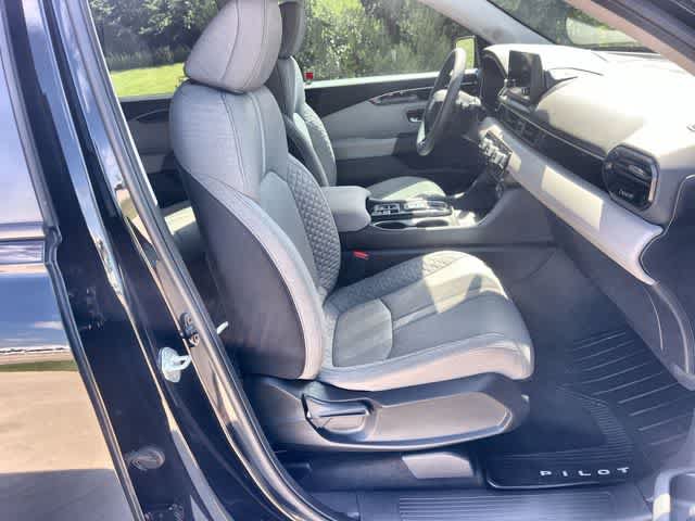 Certified 2023 Honda Pilot LX image 12