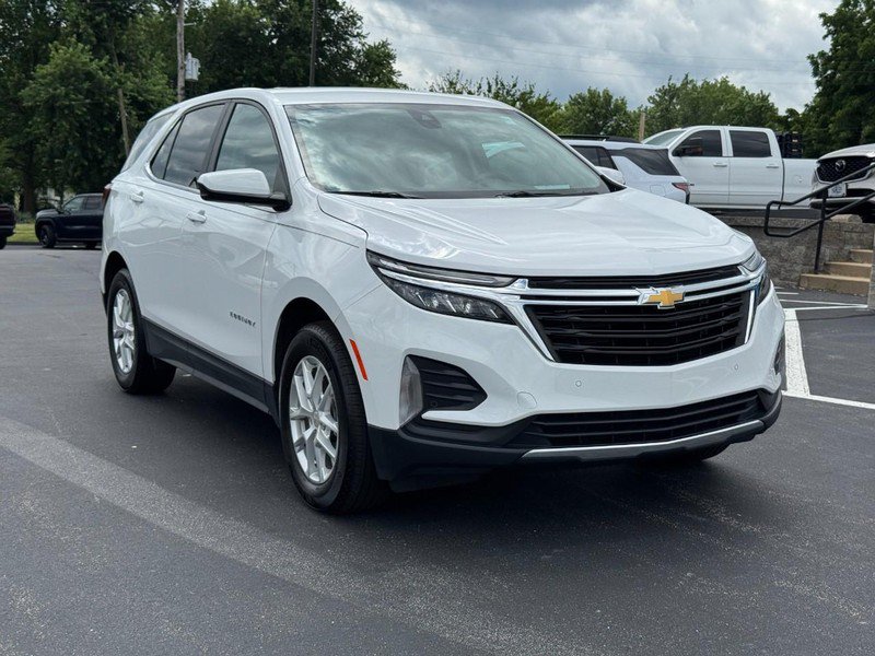Used 2024 Chevrolet Equinox LT FWD image 2