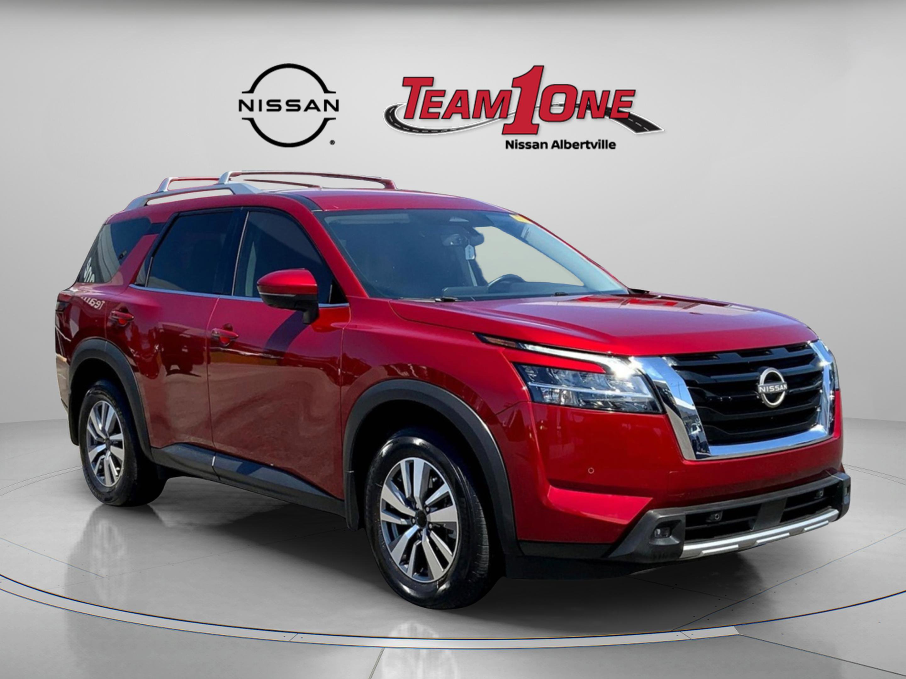 Used 2023 Nissan Pathfinder SL