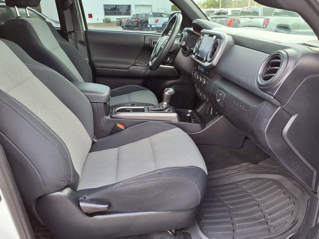 Used 2021 Toyota Tacoma TRD Off-Road w/ Technology Package image 12