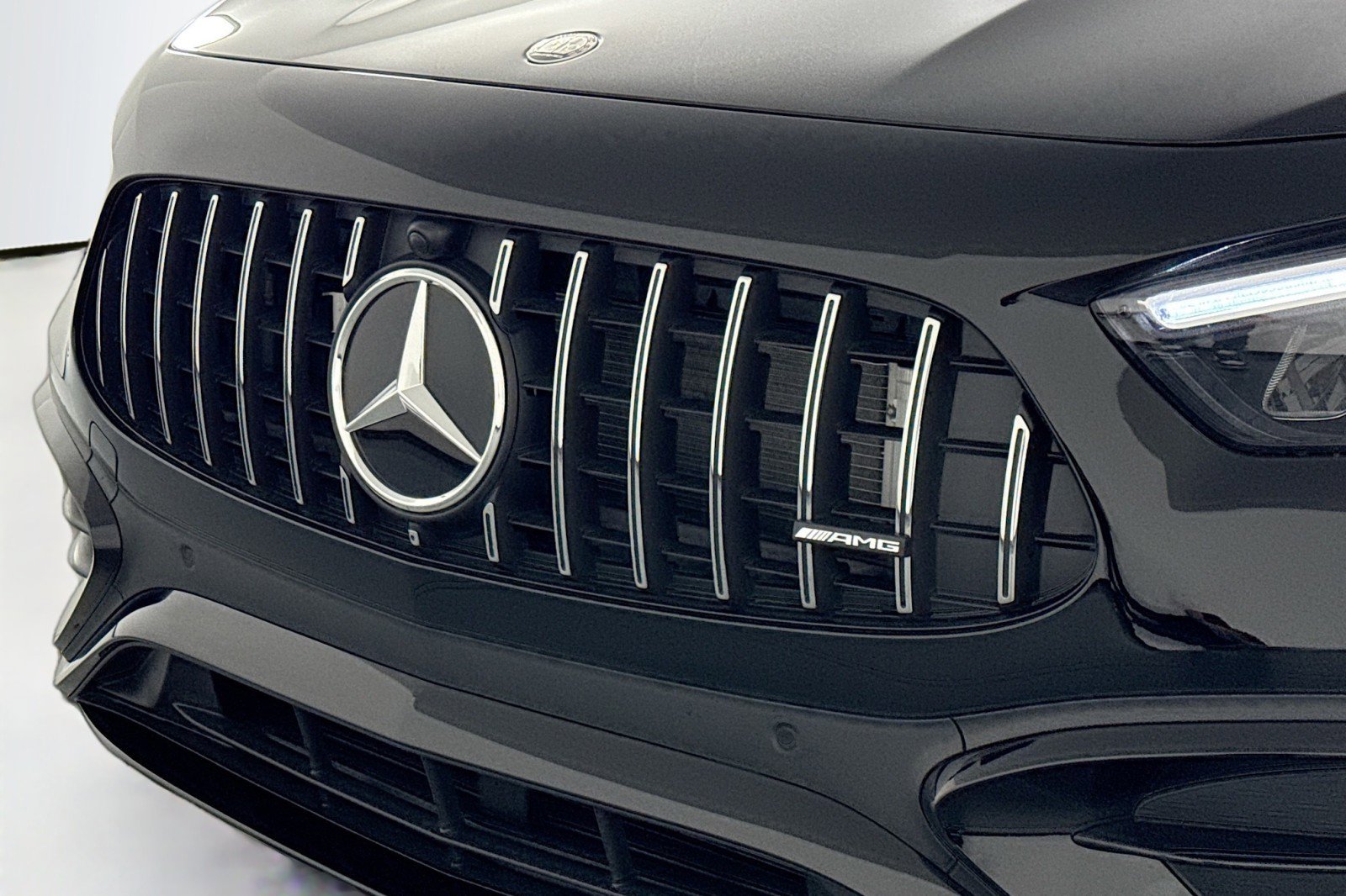 New 2026 Mercedes-Benz GLA 35 AMG 4MATIC image 12