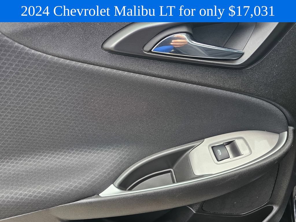 Used 2024 Chevrolet Malibu LT FWD image 17