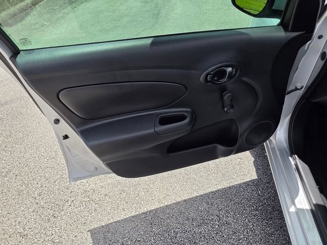Used 2019 Nissan Versa S Plus FWD image 17