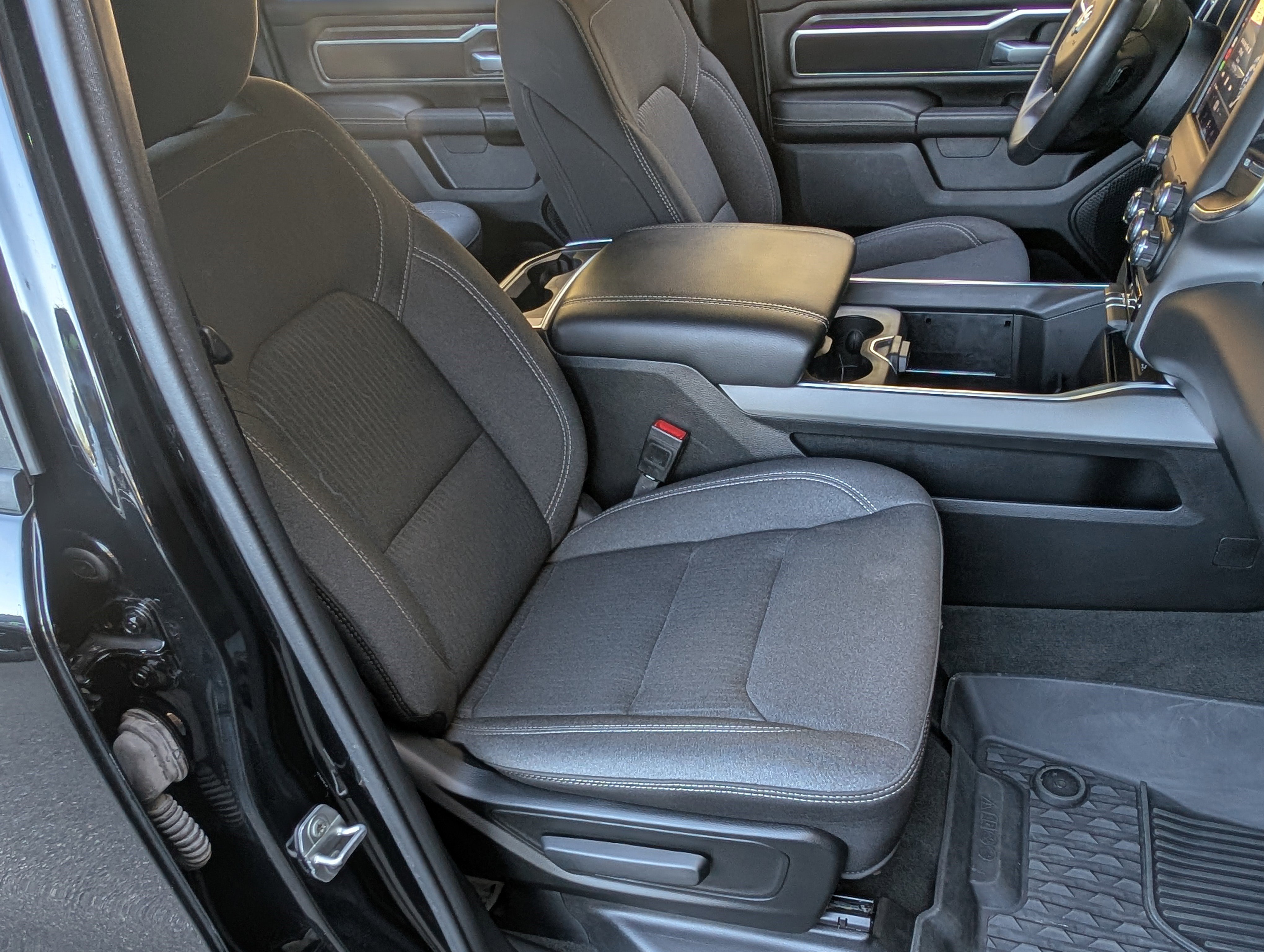 Used 2024 RAM 1500 Big Horn AWD/4WD image 19