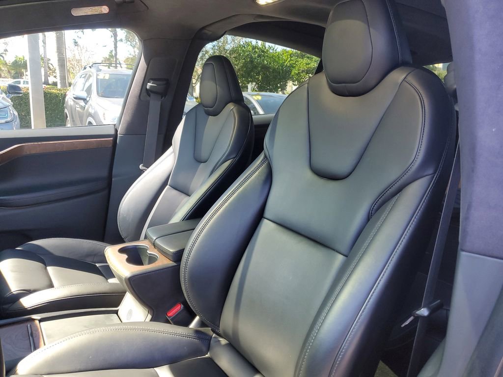 Used 2020 Tesla Model X Long Range image 22