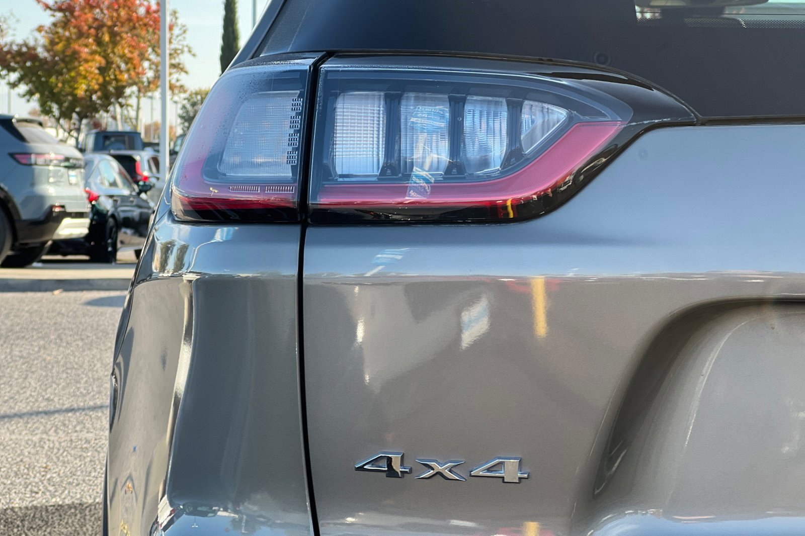 Used 2020 Jeep Cherokee Latitude image 12