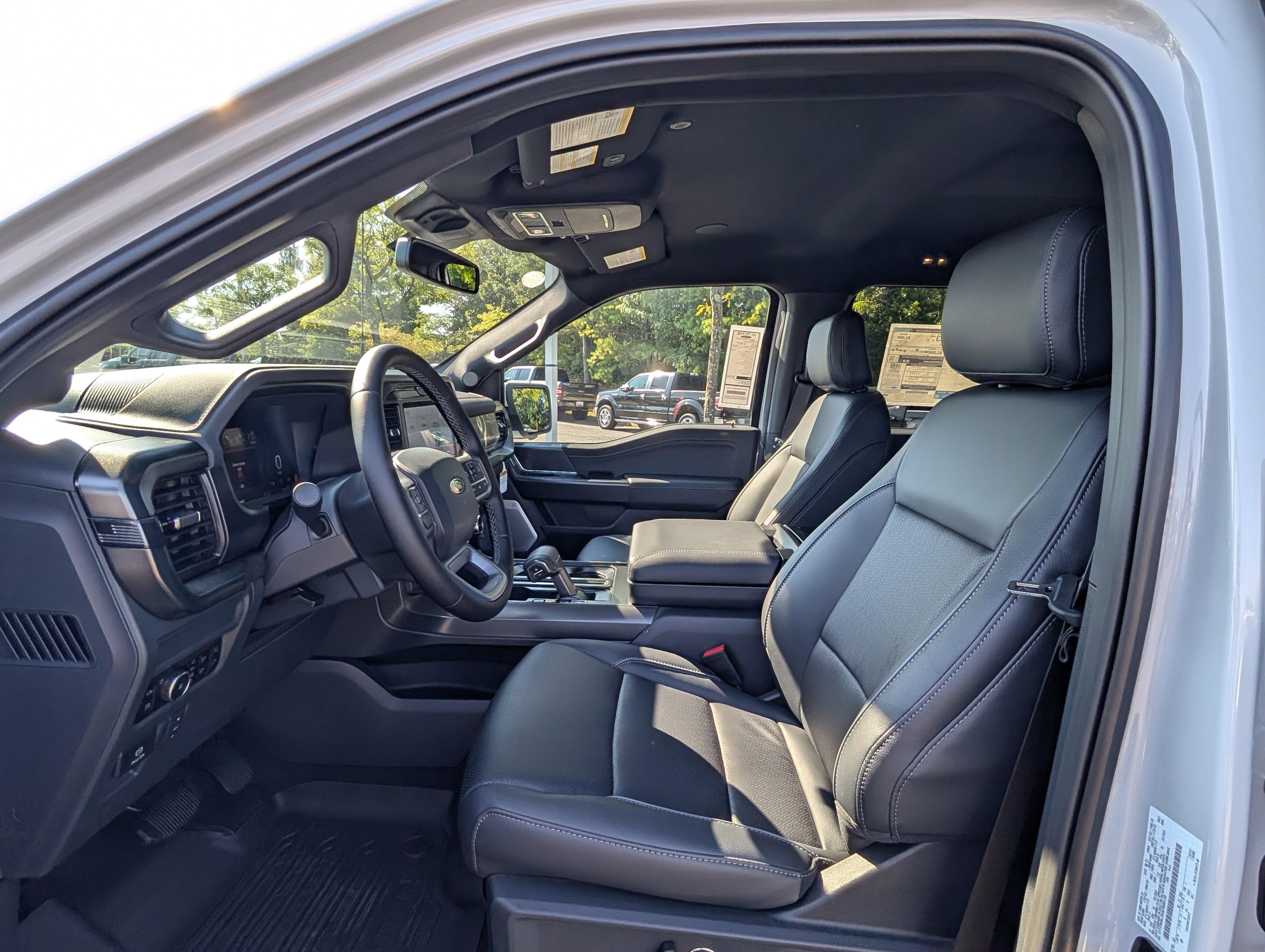 New 2025 Ford F150 Lariat w/ Equipment Group 502A High image 12