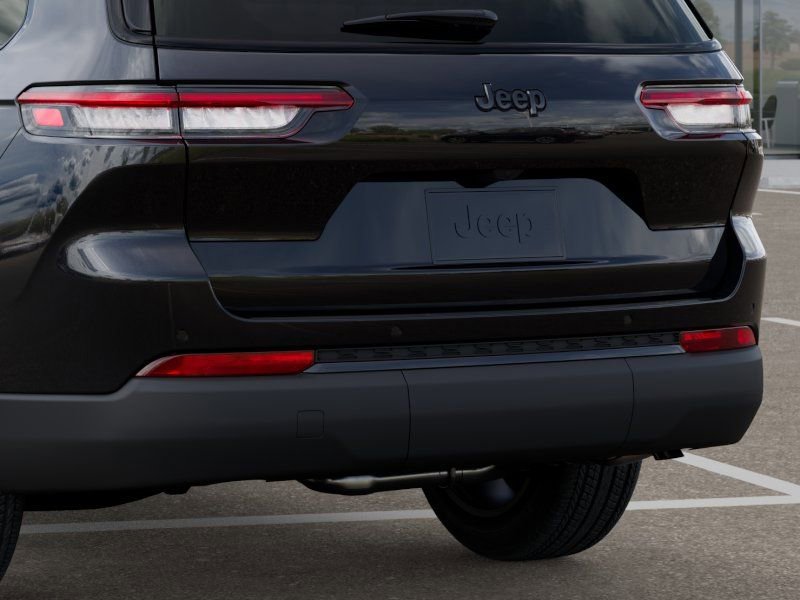 New 2025 Jeep Grand Cherokee L Altitude image 13
