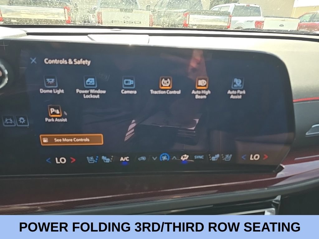 Used 2026 Chevrolet Traverse RS AWD/4WD image 32
