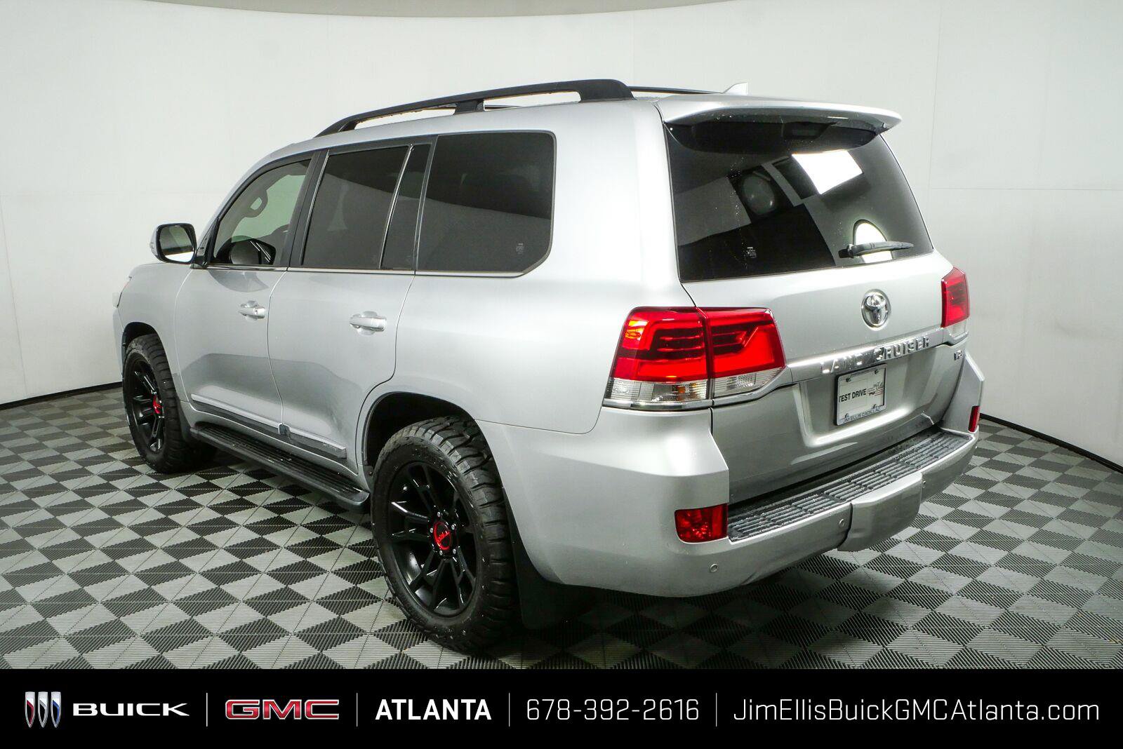 Used 2017 Toyota Land Cruiser AWD/4WD image 30