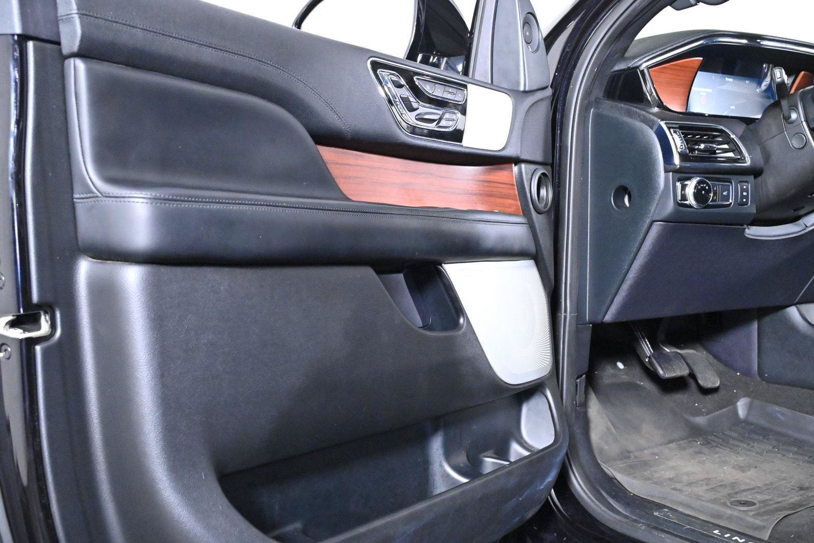 Used 2021 Lincoln Navigator L Reserve w/ Luxury Package AWD/4WD image 26