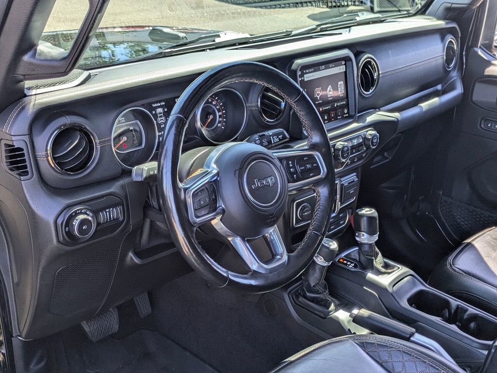 Used 2021 Jeep Wrangler Unlimited Sahara image 12