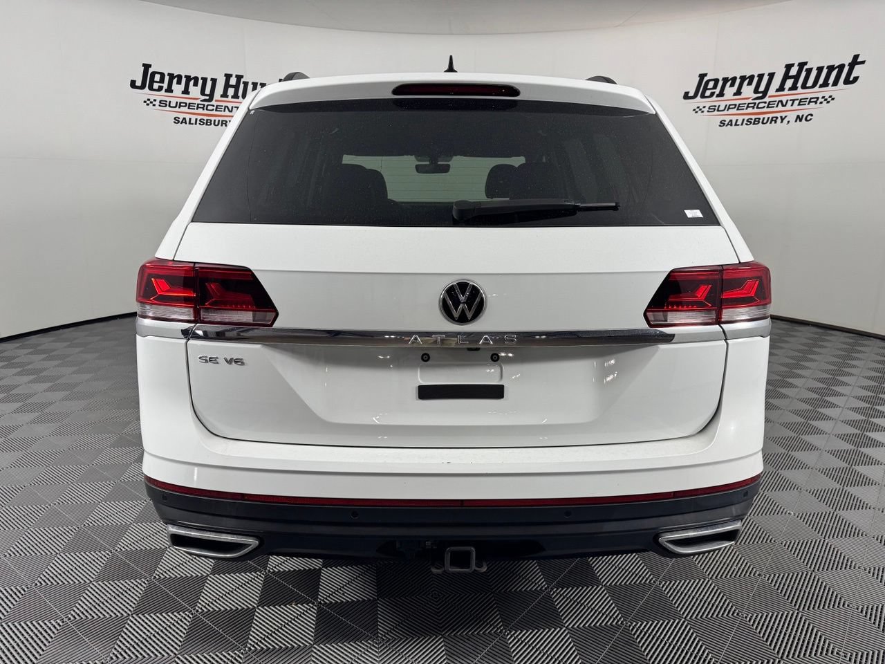 Used 2023 Volkswagen Atlas SE w/ Panoramic Sunroof Package FWD image 8