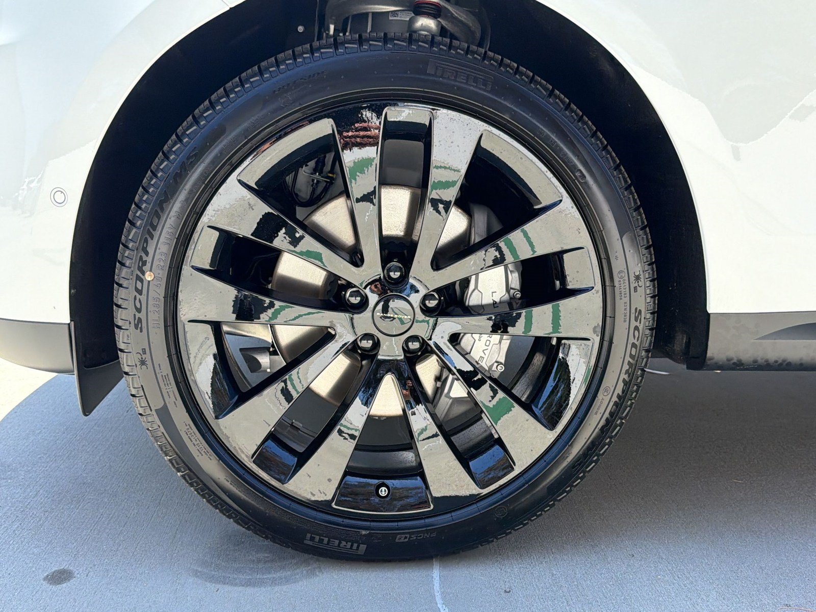 New 2026 Land Rover Range Rover Sport SE AWD/4WD image 13