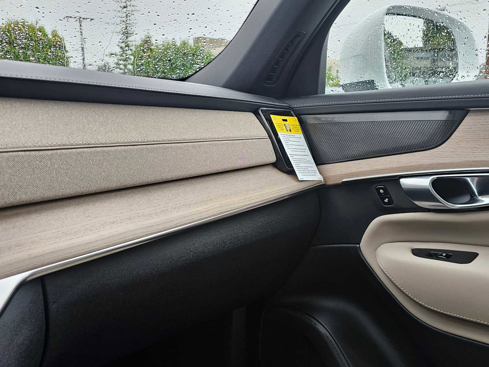 New 2026 Volvo XC90 B6 Plus w/ Protection Package Premier image 27