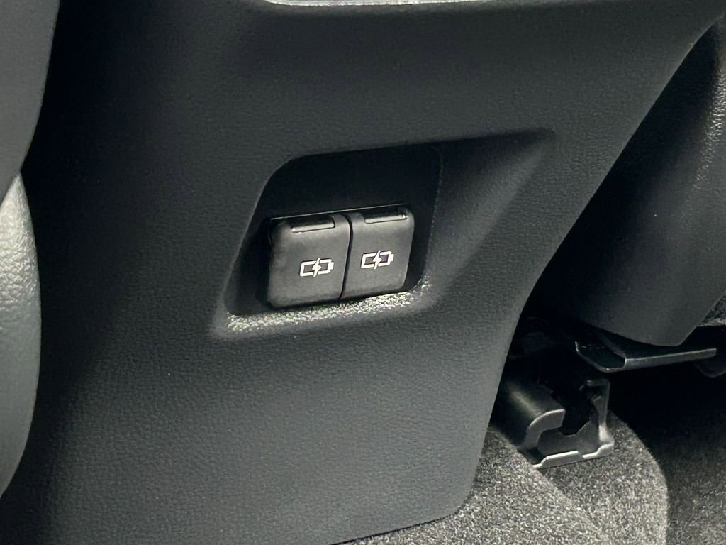 Used 2025 Toyota RAV4 Limited image 41