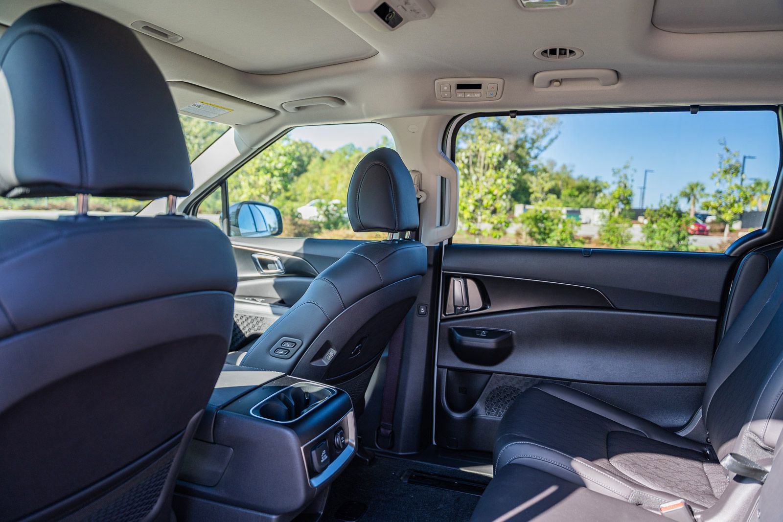 New 2026 Kia Carnival SX image 16