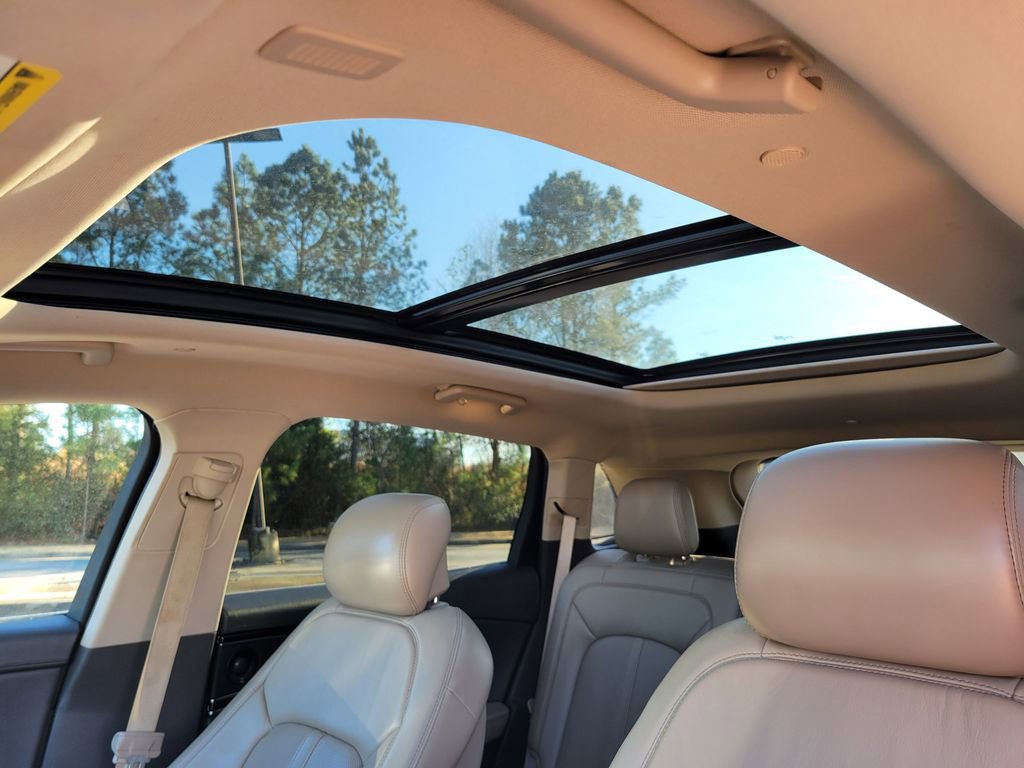 Used 2021 Lincoln Nautilus Reserve w/ Equipment Group 201A image 25