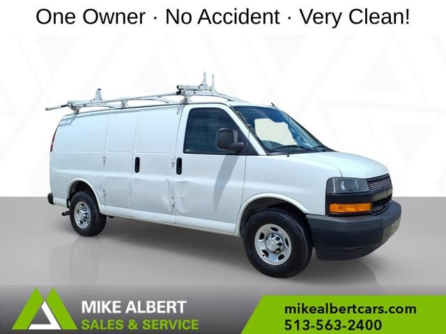 Used 2019 Chevrolet Express 3500 w/ Driver Convenience Package RWD image 1