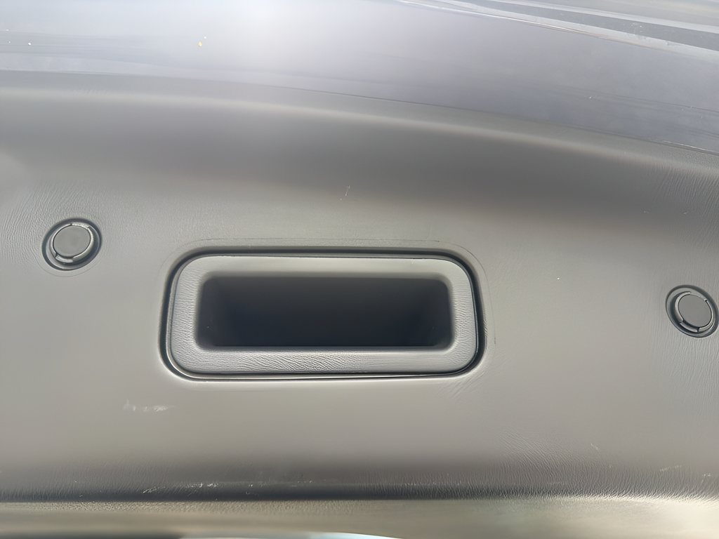 Used 2021 Nissan Armada Platinum RWD image 14