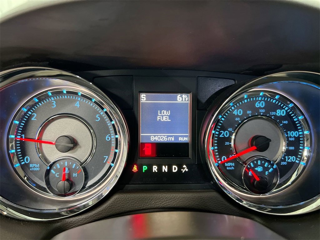 Used 2016 Chrysler Town & Country Touring image 11