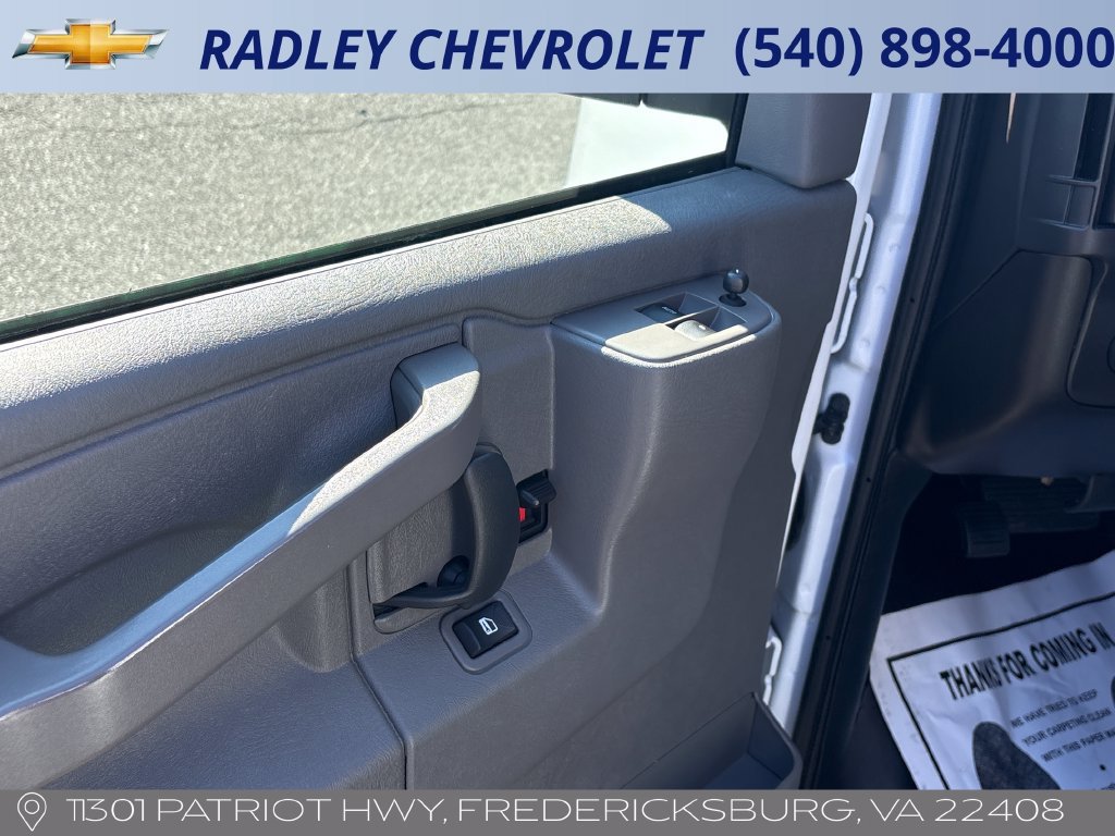 Certified 2025 Chevrolet Express 2500 w/ Driver Convenience Package RWD image 5