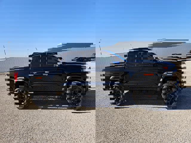 New 2026 GMC Canyon Denali w/ LPO, Denali Black Edition image 6