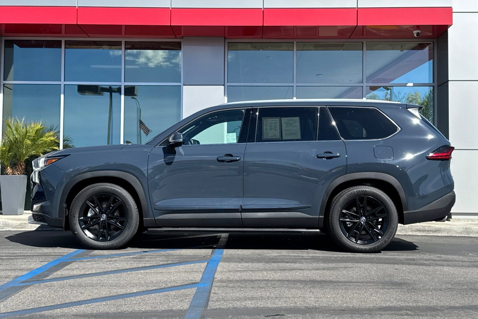 Certified 2025 Toyota Grand Highlander AWD Hybrid image 9