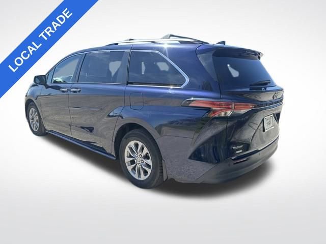 Used 2022 Toyota Sienna XLE w/ XLE Plus Package image 6