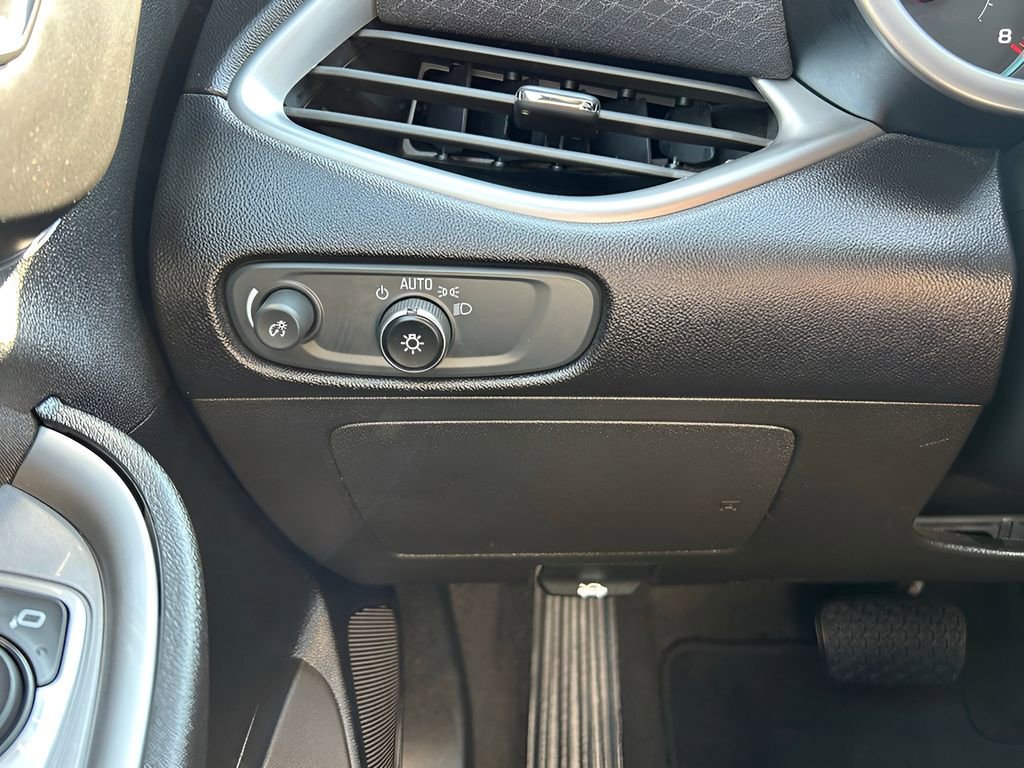 Used 2024 Chevrolet Malibu LT image 23