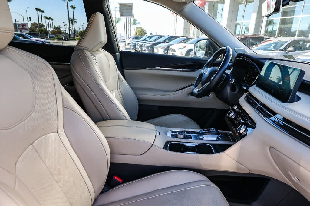Used 2023 INFINITI QX60 Sensory AWD/4WD image 17