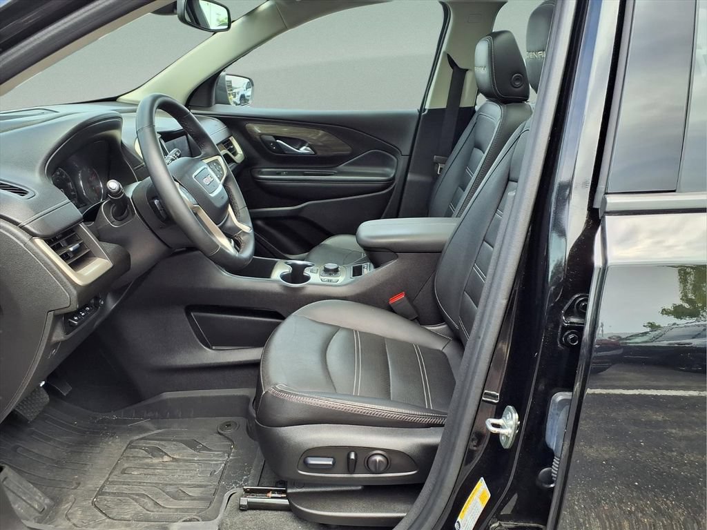 Certified 2024 GMC Terrain Denali w/ Denali Premium Package AWD/4WD image 10