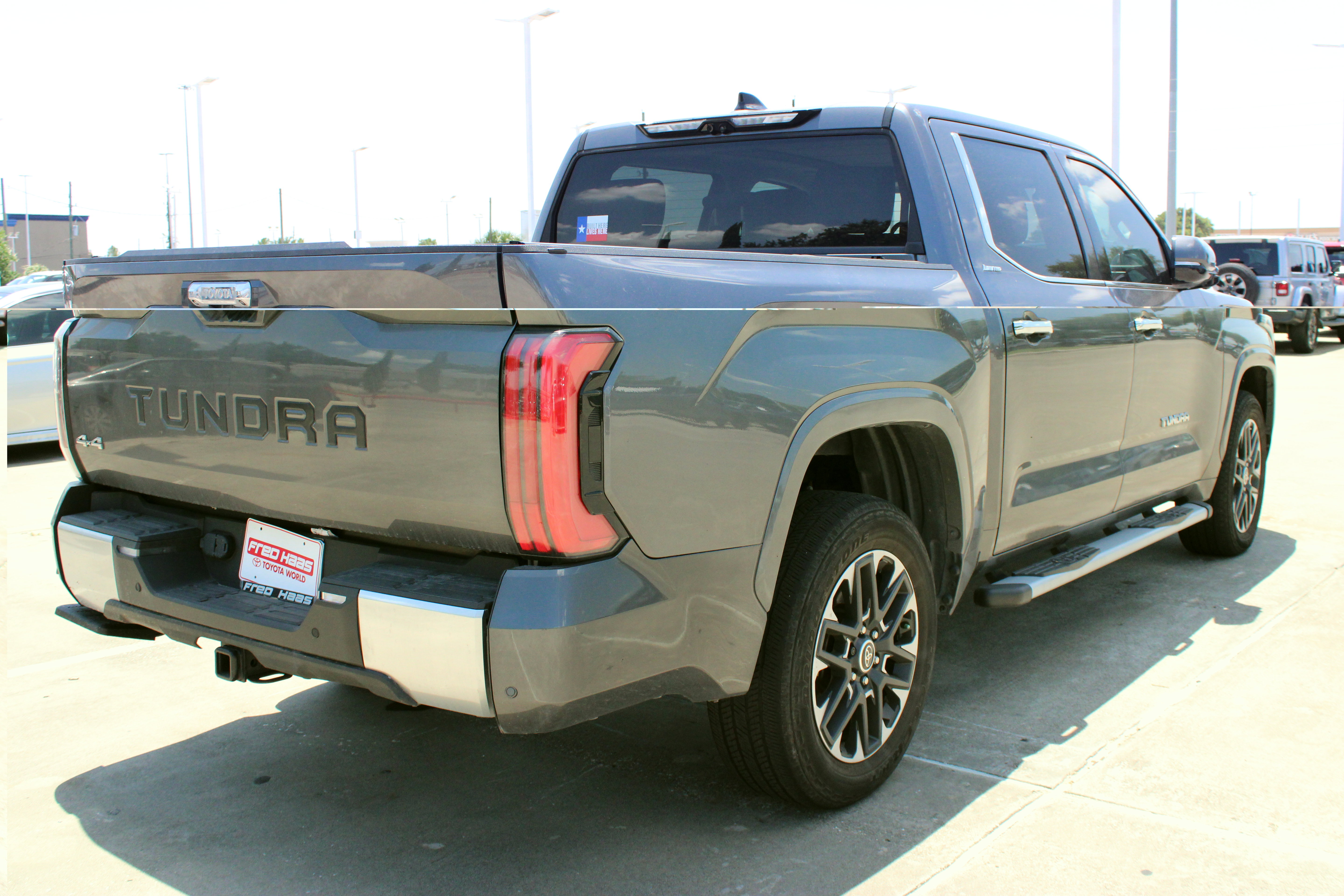 Used 2023 Toyota Tundra Limited AWD/4WD image 9