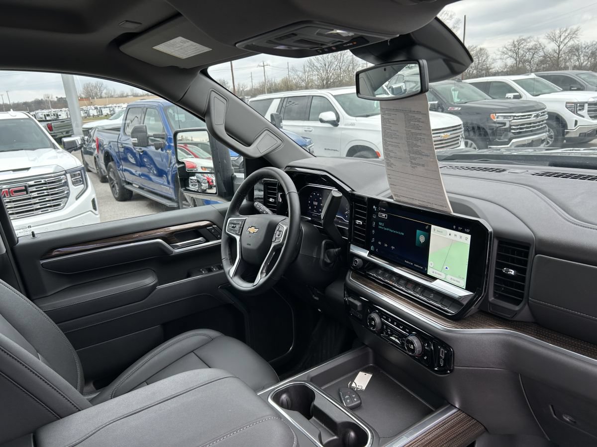 Used 2025 Chevrolet Silverado 2500 LT w/ All Star Edition AWD/4WD image 10