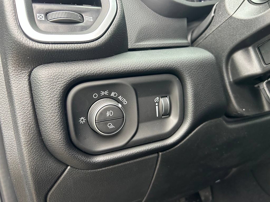 New 2026 RAM 3500 Big Horn AWD/4WD image 14