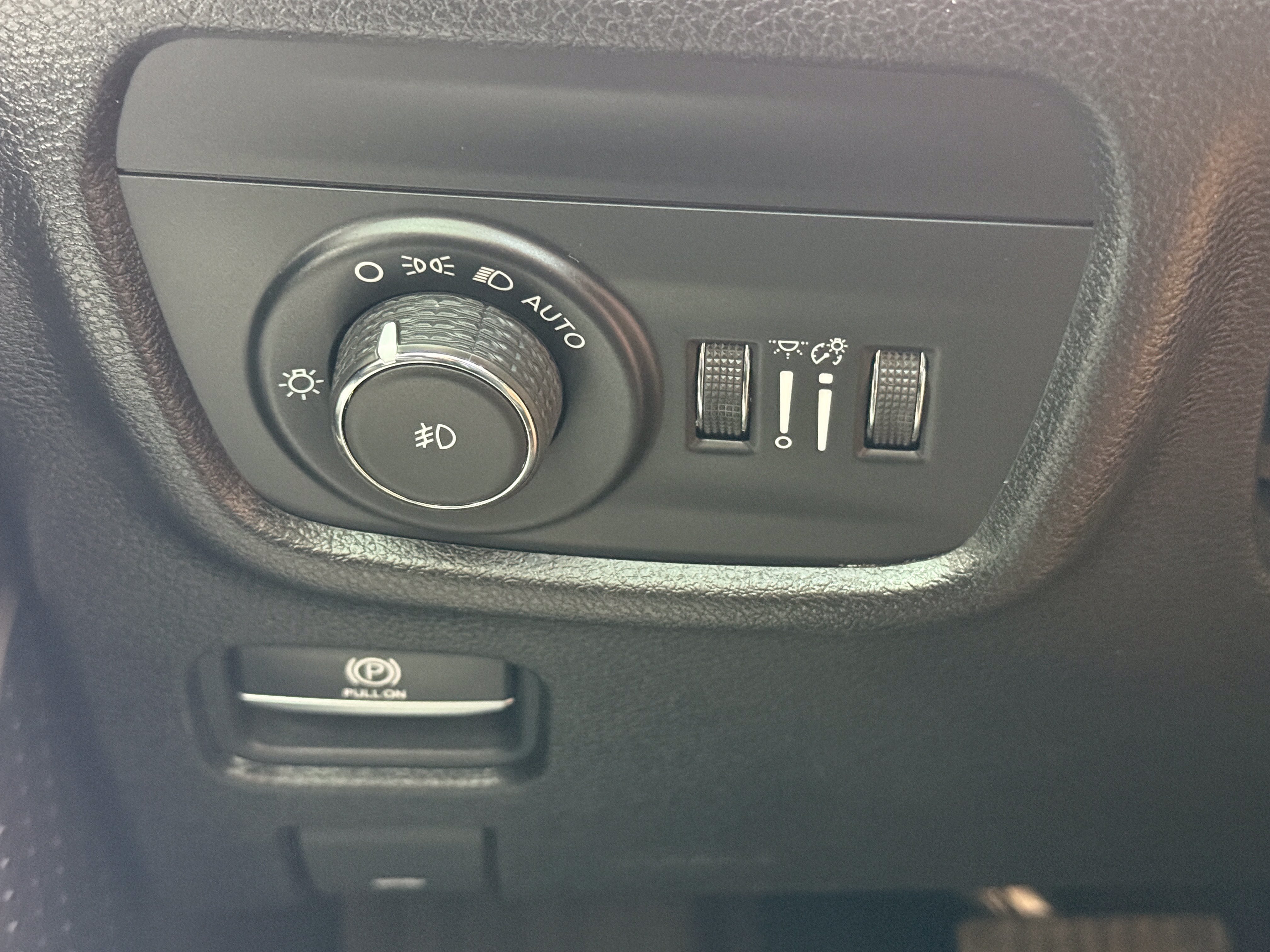Used 2021 Jeep Grand Cherokee L Limited AWD/4WD image 23