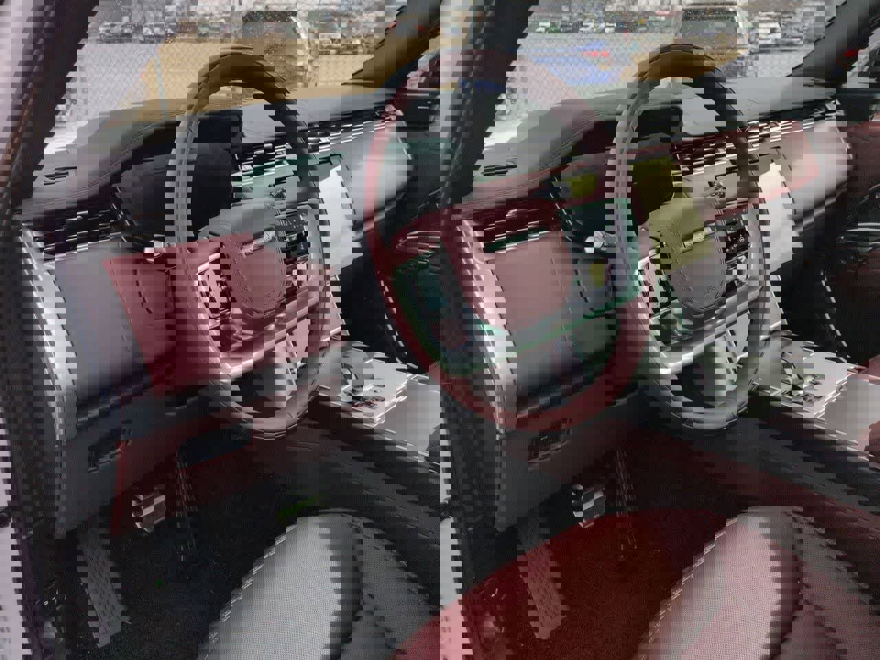 New 2026 Land Rover Range Rover SE image 2