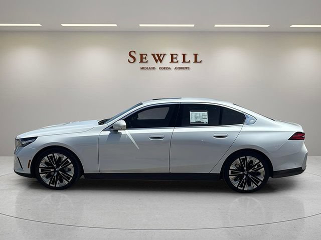 Used 2025 BMW 530i xDrive w/ Premium Package AWD/4WD video 2