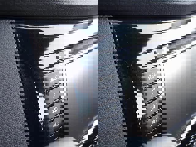 Used 2019 Nissan Rogue Sport S image 16