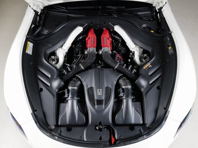Used 2022 Ferrari Roma RWD image 36
