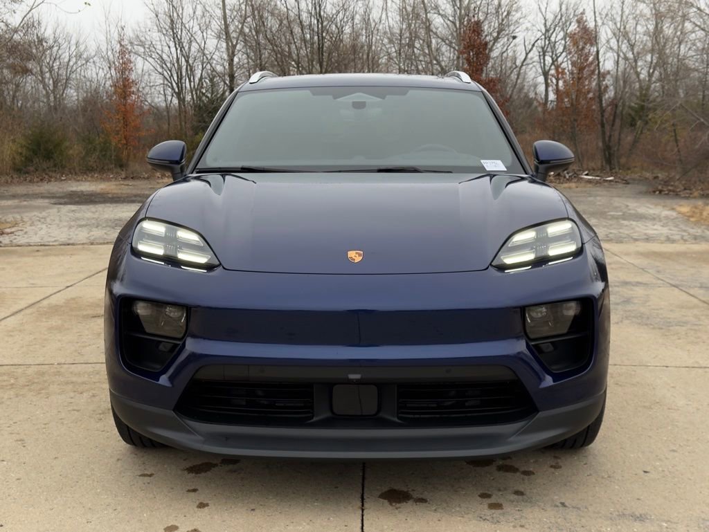Used 2024 Porsche Macan 4 Electric image 6
