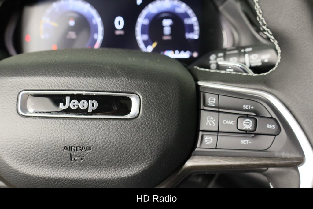 New 2026 Jeep Grand Cherokee Laredo image 10