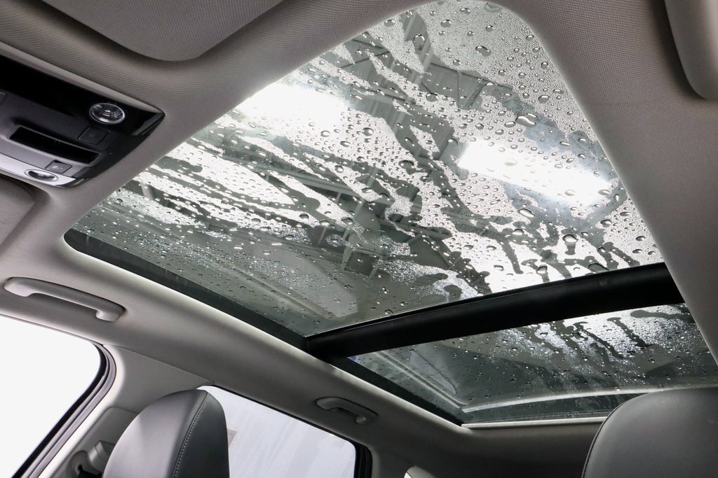 Used 2024 Kia Sorento SX image 31