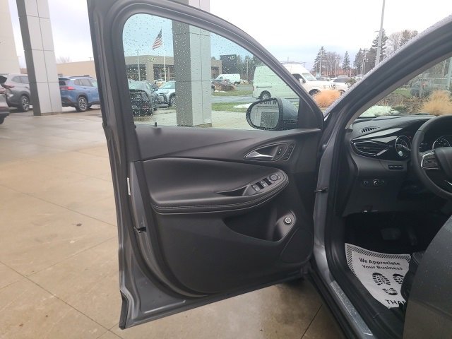 Used 2021 Buick Encore GX Essence w/ Advanced Technology Package image 17