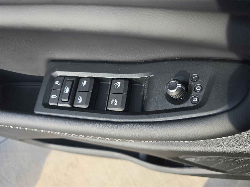 New 2025 Jeep Grand Cherokee Laredo image 28