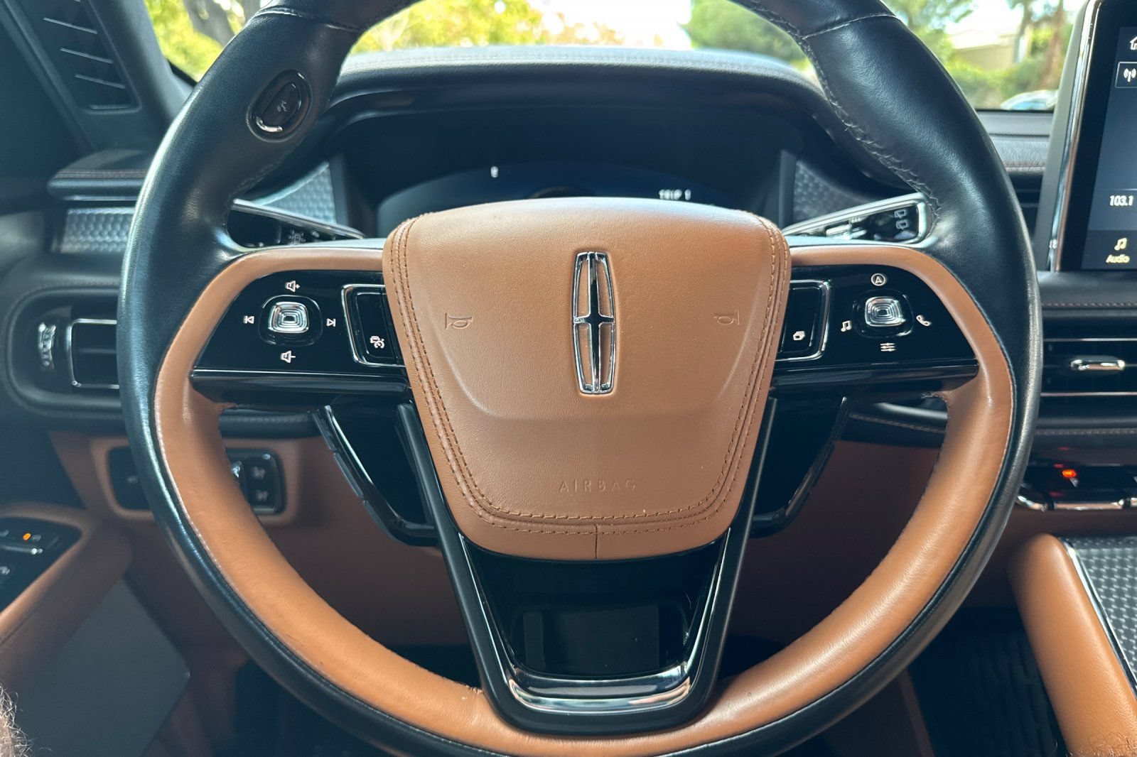 Certified 2022 Lincoln Aviator Black Label AWD/4WD image 23