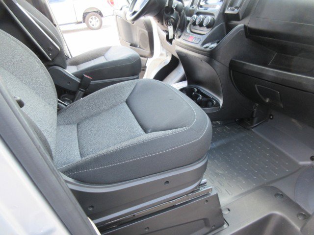 Used 2021 RAM ProMaster 2500 w/ Premium Appearance Group FWD image 21